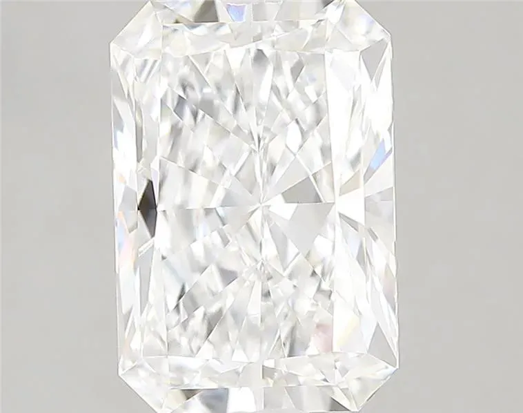 3.47 Carats RADIANT Diamond
