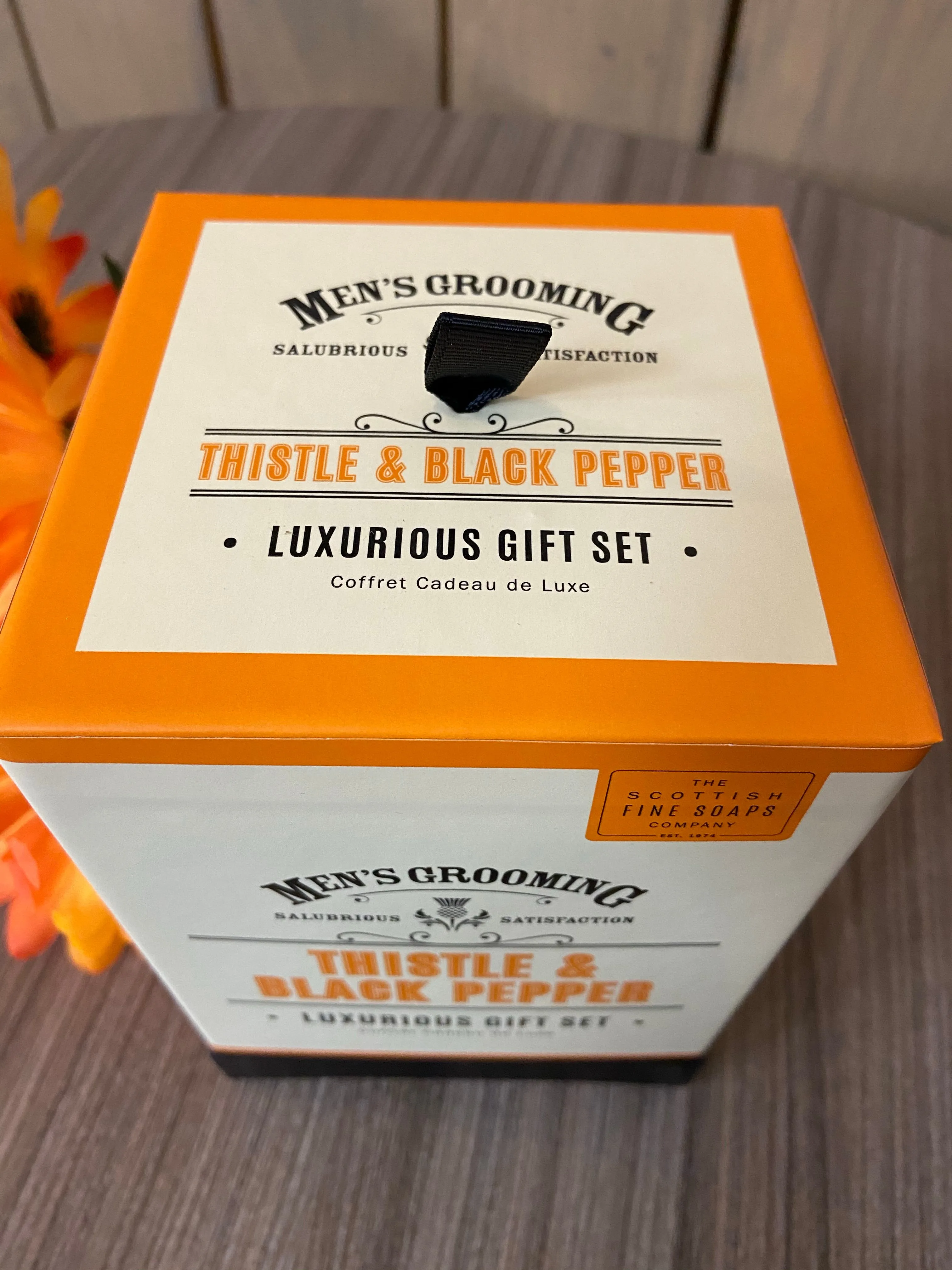 Men’s Grooming Thistle & Black Pepper Luxurious Gift Set
